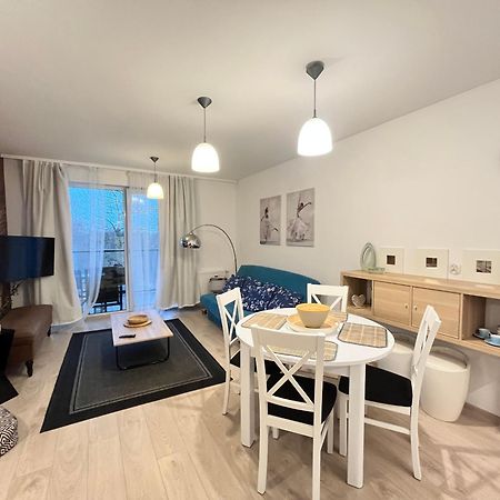 Lazurowy Apartament Kolobrzeg Exterior photo